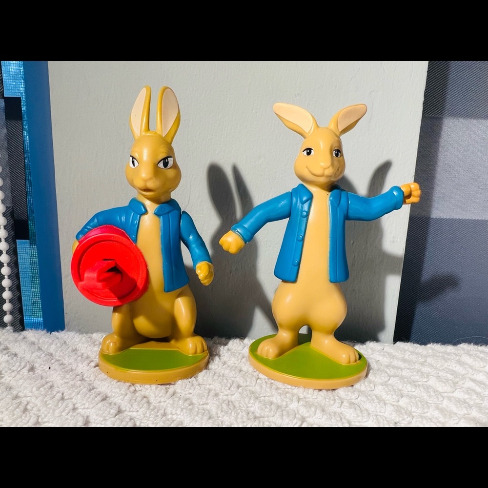 Lot Of 2 McDonalds Peter Rabbit Happy Meal Toys Movable Arms Figurine 2017